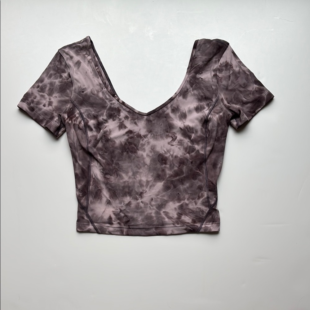 Lululemon Align Tee Slim Cropped fit Tie Dye sz 4. Cute for country concerts